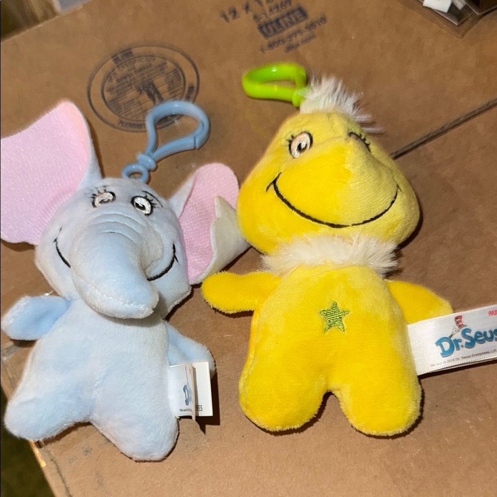 Dr. Seuss 4” Horton and Sneetch key chains